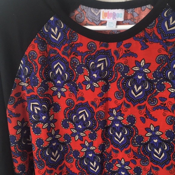 Gorgeous Randy Tee - Picture 3 of 3